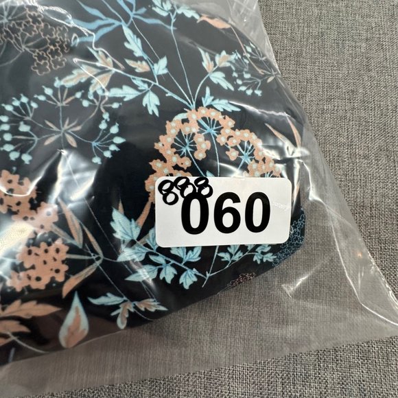 Brand New!! a.n.a a new approach Floral Dress Puffy Short Sleeves Small MSRP $60 - Picture 14 of 14